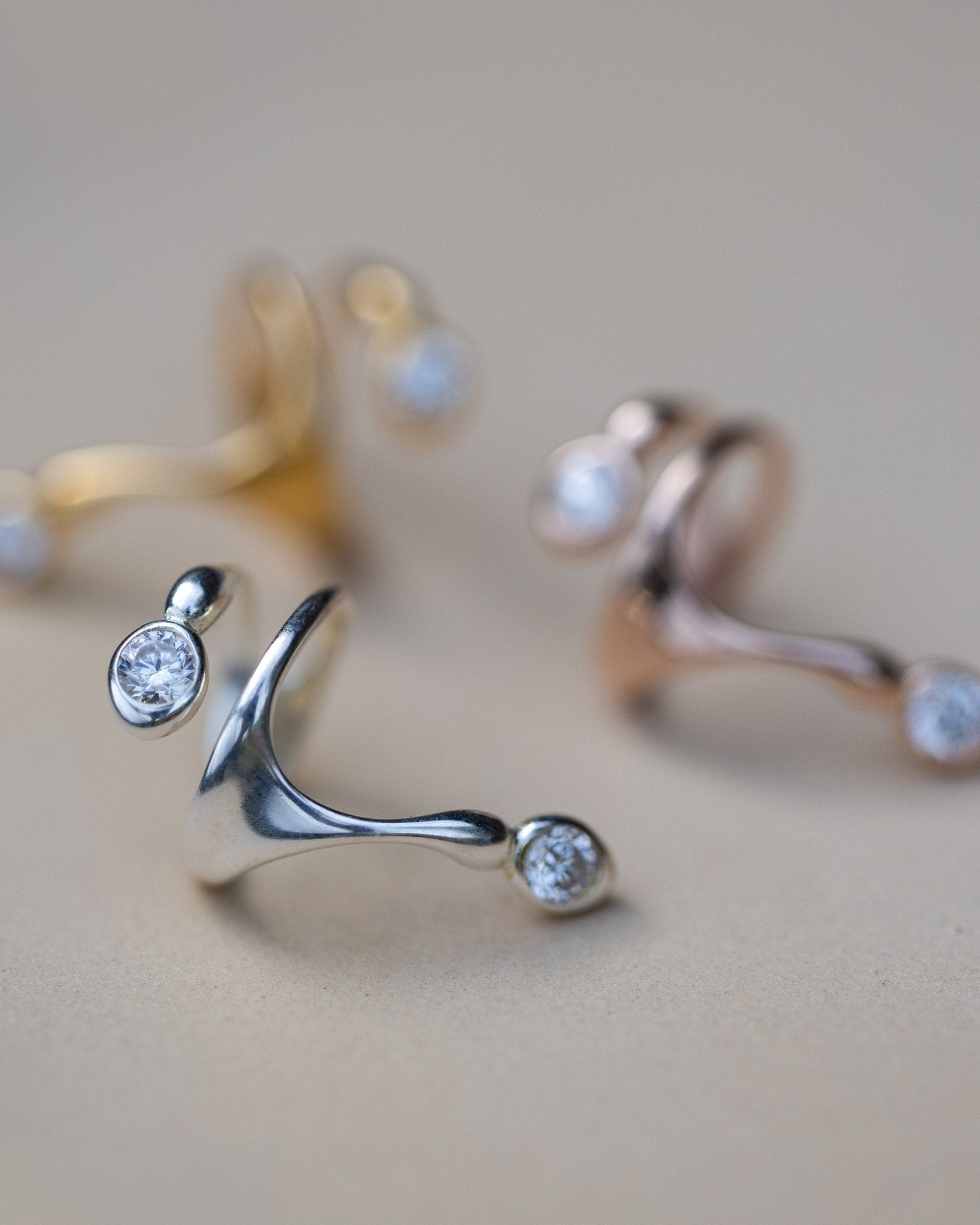 Marie Earcuff Nella & Sina