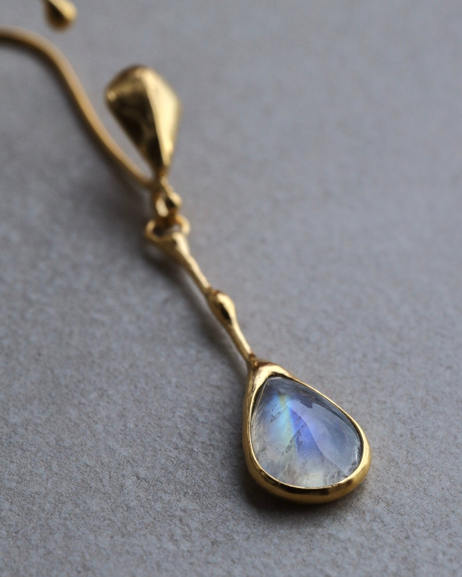 AVON Earcuff Nella & Sina